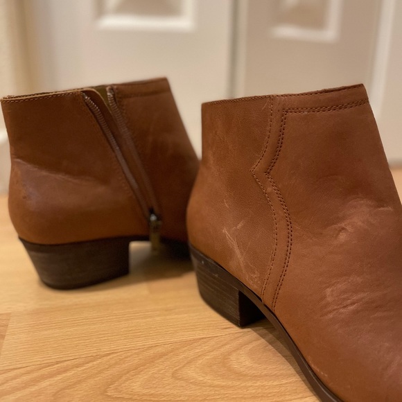 Lucky Brand  9M/40 Tan Zip Boots - Picture 3 of 8